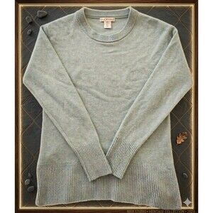 Women’s M 100% Cashmere Sweater Soft Blue Lightweight Pullover Knit Luxury